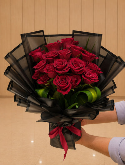 Crimson Desire™ – Long Stem Red Roses