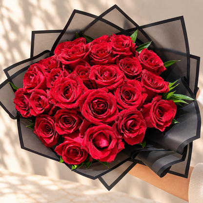 Black Velvet™ – 25 Red Roses